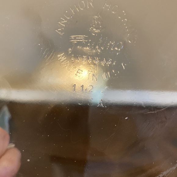 Anchor Hocking Fire King 1 1/2 qt clear round casserole with lid. - Picture 4 of 8